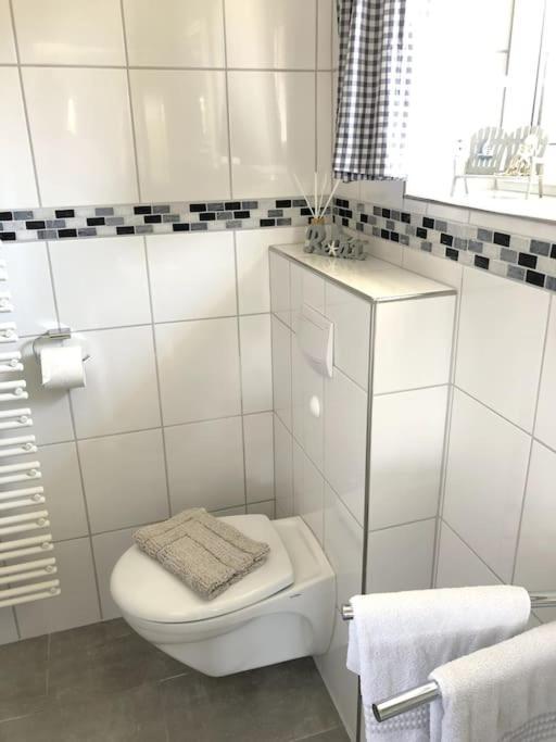 "Kleine 4" Idyllisches Tinyhouse An Der Nordsee Norden Exterior foto